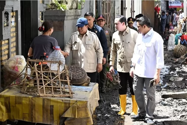 Presiden Prabowo mengunjungi korban banjir Bali pada Sabtu, 13 September 2025.  ((Instagram/sekretariat.kabinet))