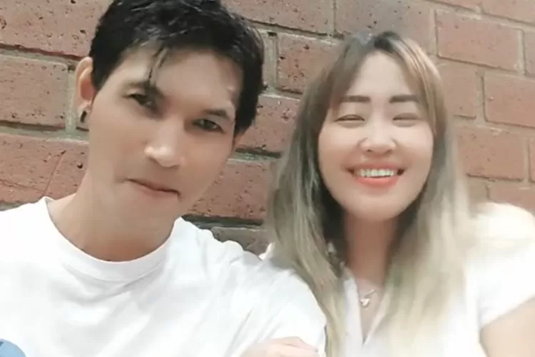 Potret Pinkan Mambo dan Arya Khan resmi menikah