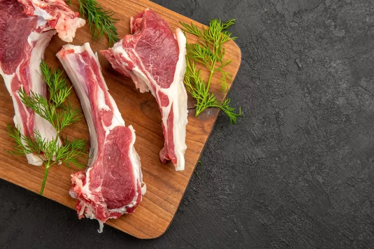 Tips mengolah daging kambing agar tidak bau prengus (freepik.com)