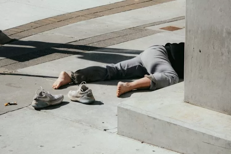 ILUSTRASI - Polisi akan memanggil pemilik Delta Spa buntut kasus kematian terapis di bawah umur, RTA, yang diduga jatuh dari lantai lima. (unsplash.com/@lowmurmer)