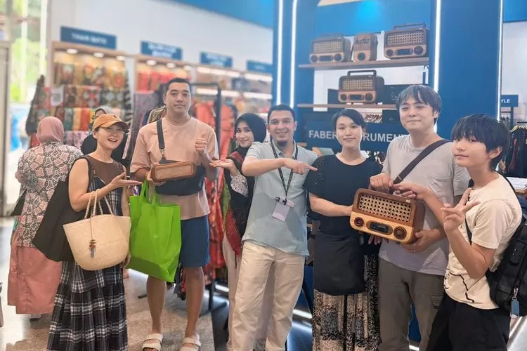 Produk audio berbahan limbah kayu jati dari Cianjur ini terus memperluas pasar berkat pendampingan berkelanjutan BRI. (Dok. BRI)