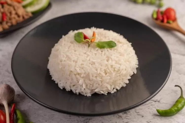 Foto: Ilustrasi nasi putih  (freepik.com/jcomp)