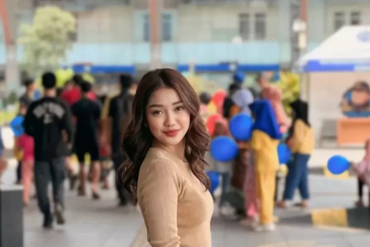 Chandrika Chika: Profil Selebgram Yang Dulu Viral Dengan Tarian Papi ...