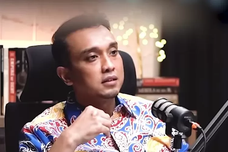 Baca artikel terbaru mengenai penyebaran hoax Pemilu 2024. Polda Metro membuka peluang klarifikasi dengan memanggil Aiman Witjaksono. (Instagram @aimanwitjaksono / Hukamanews)