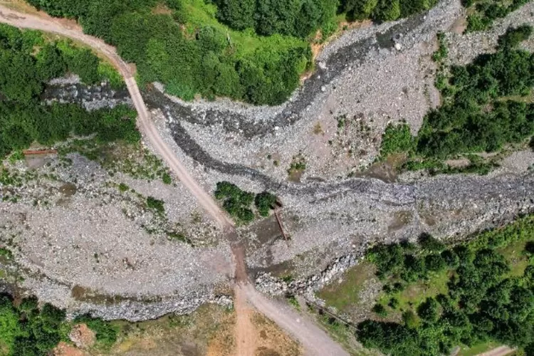 Ilustrasi sebuah insiden longsor. (Unsplash.com/Max)