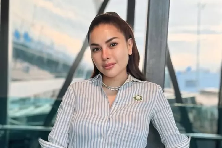 Potret artis Nikita Mirzani yang kini tengah berseteru dengan dokter kecantikan Reza Gladys. (Instagram/nikitamirzaniawardi_172)