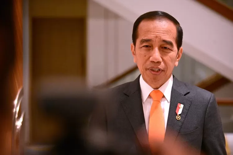 Presiden Jokowi telah menandatangani Pemberhentian Sementara Ketua KPK Firli Bahuri  dan menunjuk pengganti sementara Ketua KPK  pada Jumat (24/11/2023) malam. 