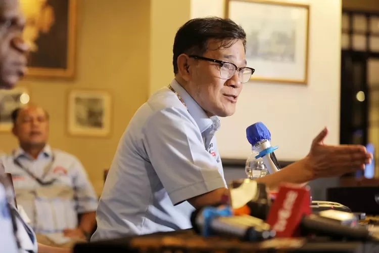 Wakil Ketua Dewan Pakar Tim Kampanye Nasional (TKN) Prabowo-Gibran, Budiman Sudjatmiko, memberikan respons terhadap pernyataan Mahfud MD yang menyebut pertanyaan Gibran dalam debat keempat sebagai pertanyaan recehan. (dok. TKN Prabowo - Gibran)