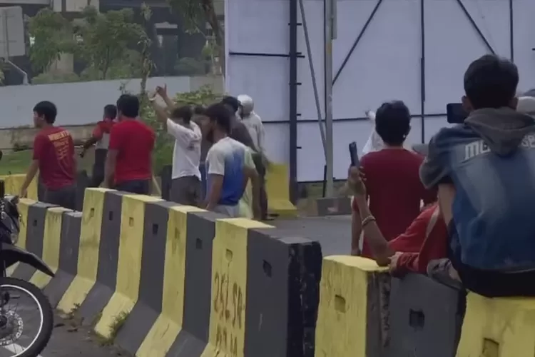 Ilustrasi: Warga RW 01 dan RW 02 Jakarta Timur sepakat berdamai, mengakhiri tawuran (Tangkapan Layar youtube / HukamaNews)