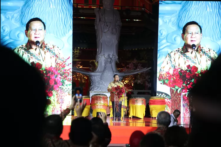 Calon presiden nomor urut 2, Prabowo Subianto, menegaskan komitmennya untuk melindungi dan membela semua rakyat Indonesia, tanpa terkecuali suku, ras, agama, dan etnis.  Hal tersebut disampaikan Prabowo dalam acara Kadin Indonesia Komite Tiongkok yang diadakan di Jakarta pada hari Jumat (2/2/2014).