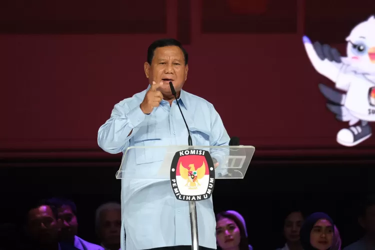  Prabowo Subianto, capres nomor urut 2, dalam debat capres keempat pada Minggu (4/2) menegaskan pentingnya pemerataan akses terhadap layanan kesehatan di seluruh Indonesia.
