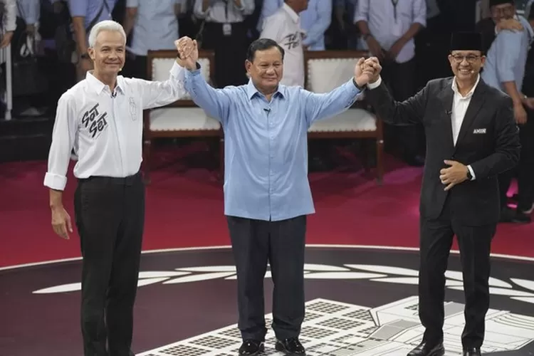Anies Prabowo dan Ganjar dalam debat kelima capres 2024 yang berlangsung adem.