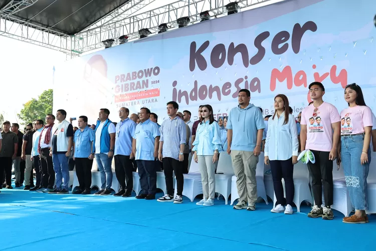 Di hadapan belasan ribu warga Deli Serdang, Capres nomor urut 2 Prabowo Subianto menegaskan dirinya bersama Gibran Rakabuming Raka tidak ragu-ragu untuk melanjutkan program pembangunan oleh Presiden Jokowi.