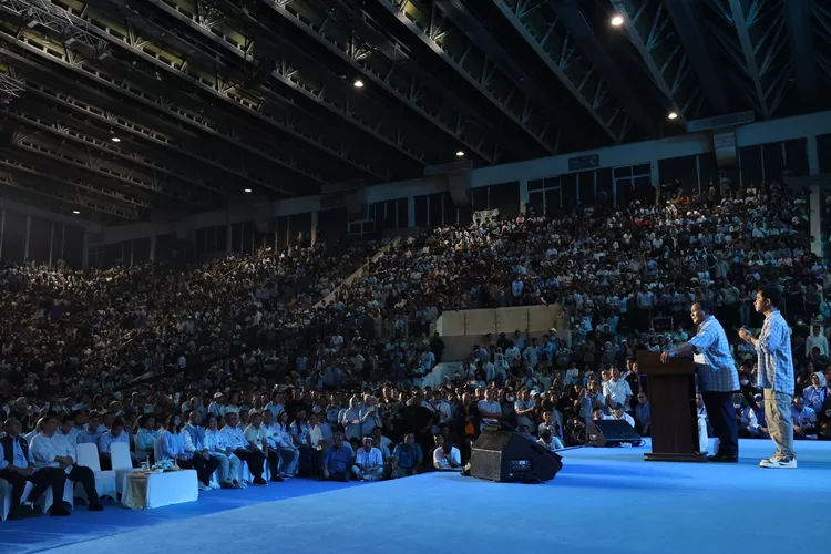 Memimpin perolehan suara, Capres nomor urut 2 Prabowo Subianto mengatakan dirinya bersama Gibran Rakabumi Raka akan menjadi presiden dan wakil presiden bagi seluruh rakyat Indonesia dan merangkul semua unsur dan kekuatan.
