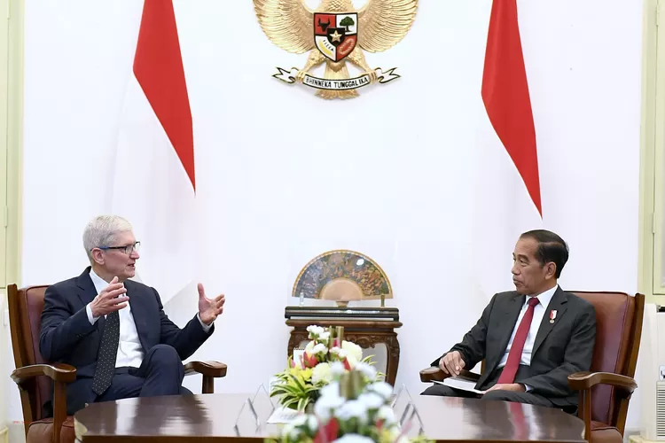 Pertemuan Presiden Jokowi dan CEO Apple Tim Cook di Istana Negara, Rabu (17/4/2024). 