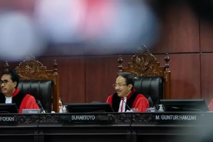 MK putuskan pemungutan suara ulang Pileg DPD Sumbar. Irman Gusman kembali berpeluang. KPU diperintahkan laksanakan keputusan. (Tangkapan layar youtube / HukamaNews.com)