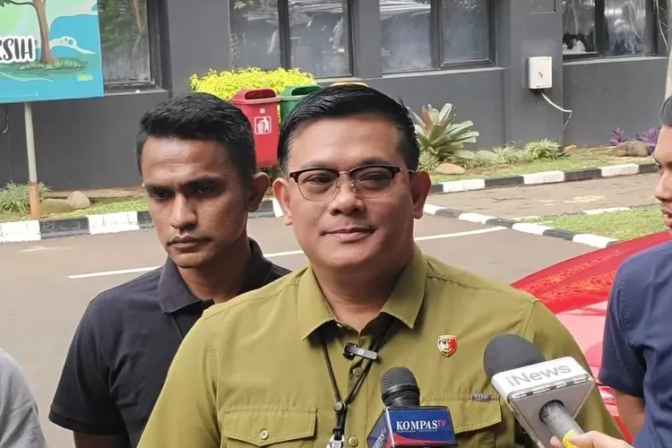 Polisi Ungkap Modus Penipuan: Identitas Digunakan untuk Buka Rekening, Korban Diduga Ratusan Orang (Tribata News / HukamaNews.com)
