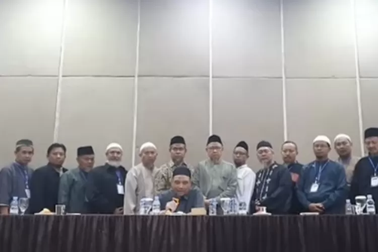 Tangkap layar video pernyataan sejumlah anggota JI ini disampaikan melalui sebuah video berdurasi 3 menit 10 detik yang direkam di Bogor, Jawa Barat.