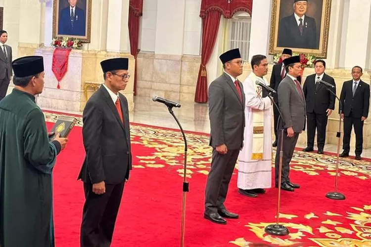 Jokowi Lantik 3 Wamen Baru, Ngabalin: Demi Memastikan Keberlanjutan Program Pemerintah Saat Ini (Net / HukamaNews.com)