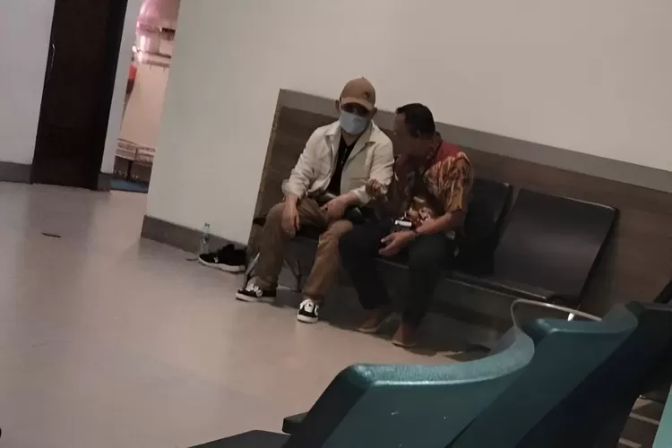 Ujang Iskandar ditangkap di Bandara Soekarno-Hatta sebagai saksi kasus korupsi. Simak kronologinya dan detailnya di sini! (Kejaksaan Agung / HukamaNews.com)