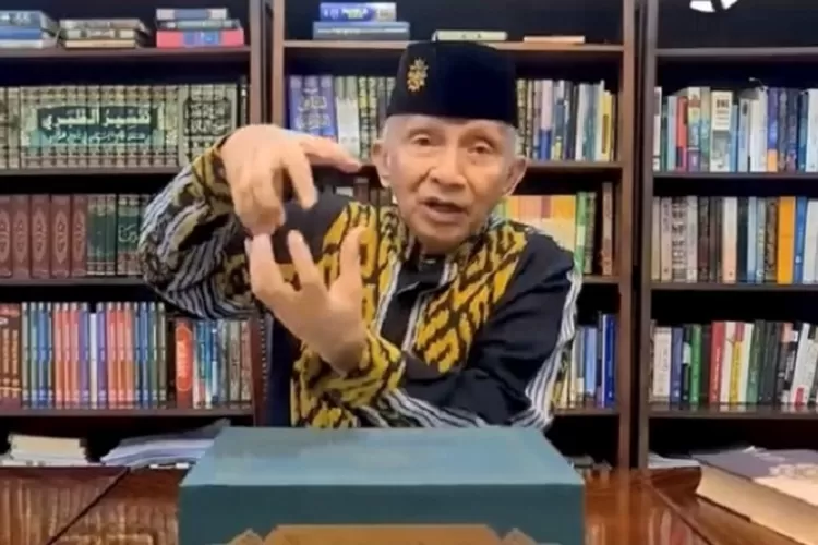 Amien Rais kaget dan marah atas keputusan Muhammadiyah menerima pengelolaan tambang, usulkan sidang tanwir untuk membahas ulang. (Tangkapan Layar Youtube / HukamaNEws.com)