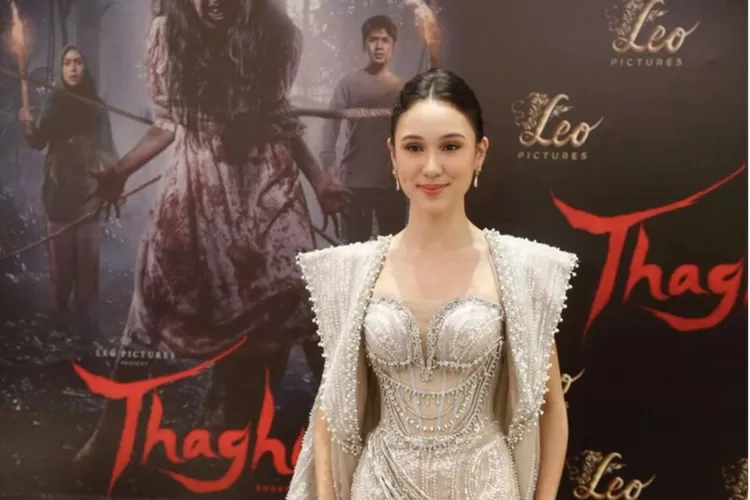 Yasmin Napper berbagi pengalaman menegangkan di gala premiere film horor 'Thaghut' di Epicentrum. Saksikan kisahnya yang seru! (PH Leo Picture / HukamaNews.com)