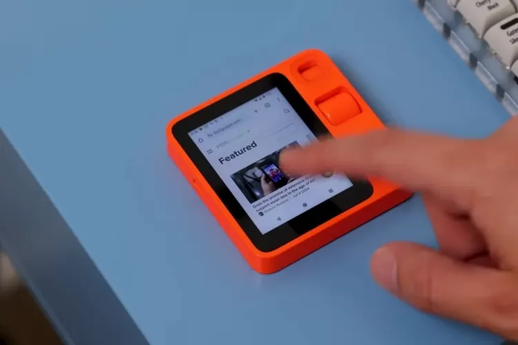  Rabbit R1 hanya menarik 5% pengguna setelah peluncuran.  (Rabbit R1 / HukamaNews.com)