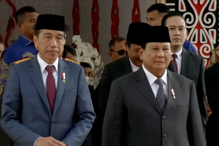 Prabowo dan Jokowi hadir kompak di pelantikan DPR, simbol harmoni politik dan harapan baru bagi masa depan Indonesia. (Rilis / HukamaNews.com)
