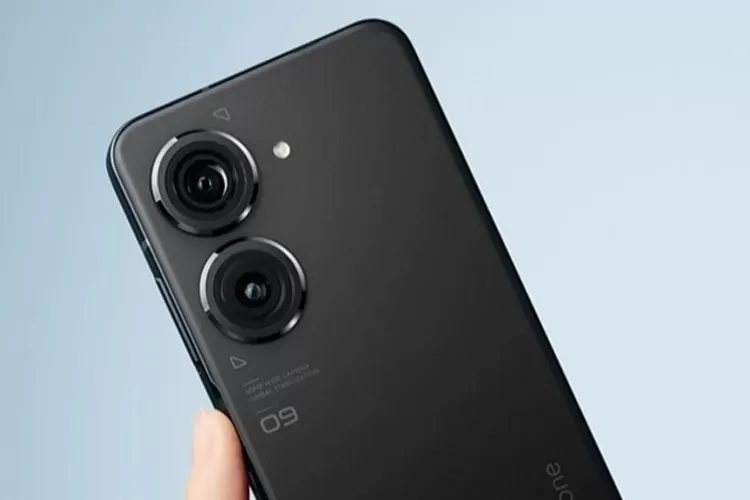 Zenfone 9: Smartphone kecil dengan performa gahar, layar AMOLED 120Hz, kamera gimbal 50MP, dan Snapdragon 8+ Gen 1. (ASUS / HukamaNews.com)