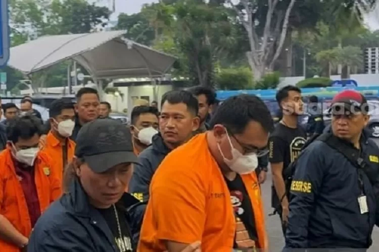 Pegawai Komdigi coba elabui PPATK dengan rekening palsu untuk tutupi judi online. Pengejaran DPO terus dilakukan. (Tangkapamn Layar / HukamaNews.com)