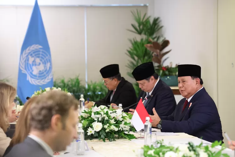 Prabowo Subianto ungkap kerinduannya pada Indonesia di tengah jadwal kunjungan luar negeri, fokus pada perbaikan ekonomi domestik. (Dok. Pramedia / HukamaNews.com)