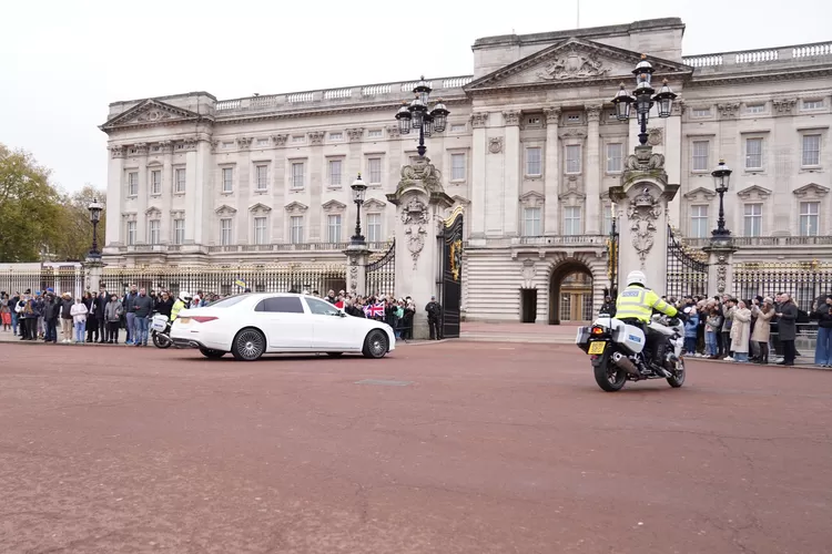 Prabowo Subianto bertemu Raja Charles III di Buckingham Palace, bahas kerja sama strategis Indonesia-Inggris dalam kunjungan kerja resmi. (Dok. Promedia / HukamaNews.com)