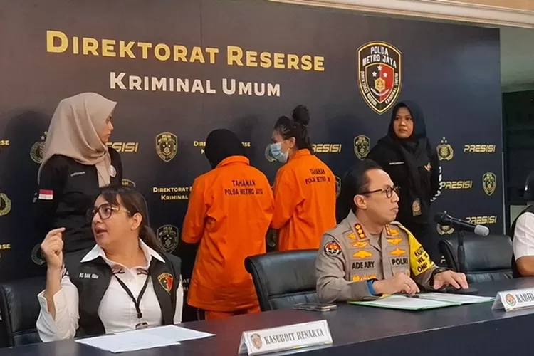 Polisi tangkap influencer RiaBeauty yang buka jasa kecantikan ilegal tanpa izin edar, ancaman hukuman hingga 12 tahun penjara. (PMJ News / HukamaNews.com)