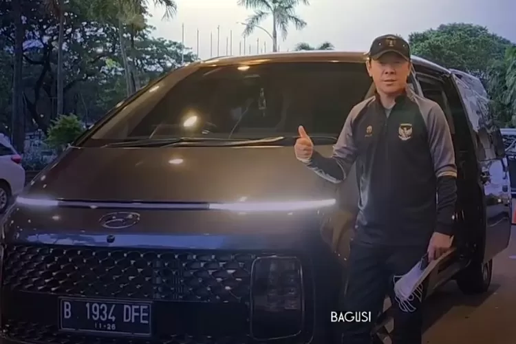 Gaji Shin Tae-yong bikin heboh! Setara 10 Toyota Alphard, pelatih Korea ini lebih pilih mobil buatan negaranya (Instagram / HukamaNews.com)