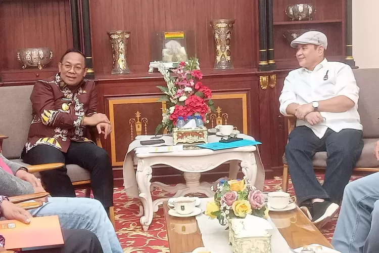 Riau siap jadi tuan rumah HPN 2025, perayaan besar 6-9 Februari. Pj Gubri dukung penuh acara promosi budaya dan potensi daerah (Dok. Promedia / HukamaNews.com)