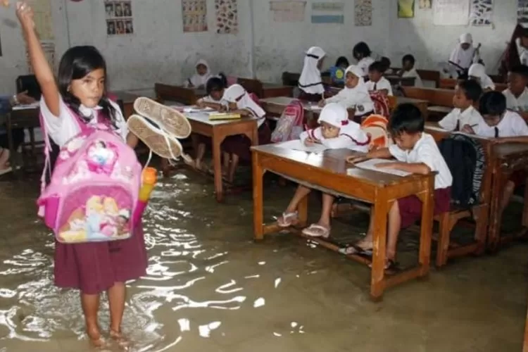 Ilustrasi. SD Negeri Lopang Domba, Kecamatan Serang, Kota Serang, Banten, terendam banjir pada 6 Maret 2013. 