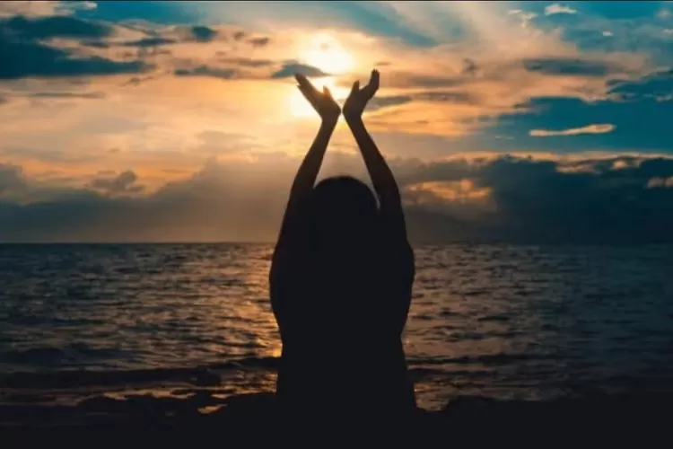 Ilustrasi Ikhlas. Ikhlas juga mengajarkan kita untuk memahami bahwa hidup tidak selalu tentang hasil, melainkan tentang proses yang kita jalani dengan penuh kesadaran.