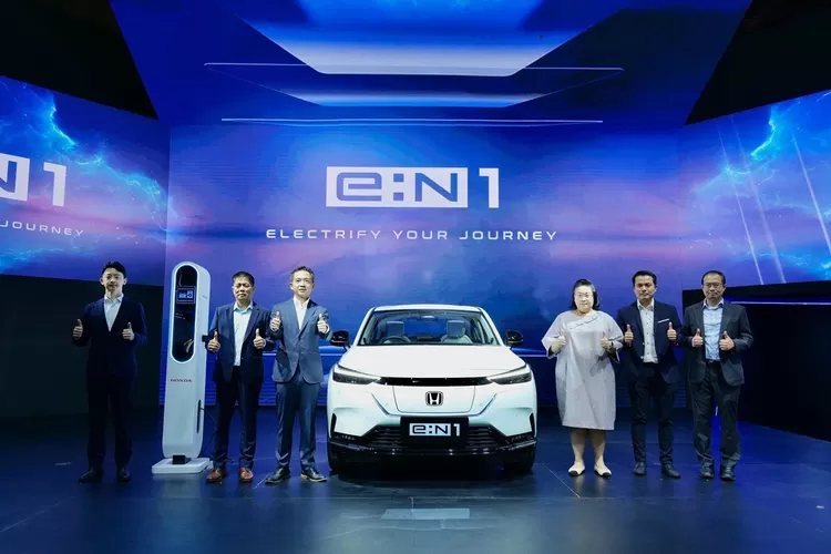 Peluncuran Honda e:N1 di IIMS 2025 membawa ekosistem EV lengkap, dari infrastruktur hingga layanan purna jual tanpa ribet. (Honda / HukamaNews.com)