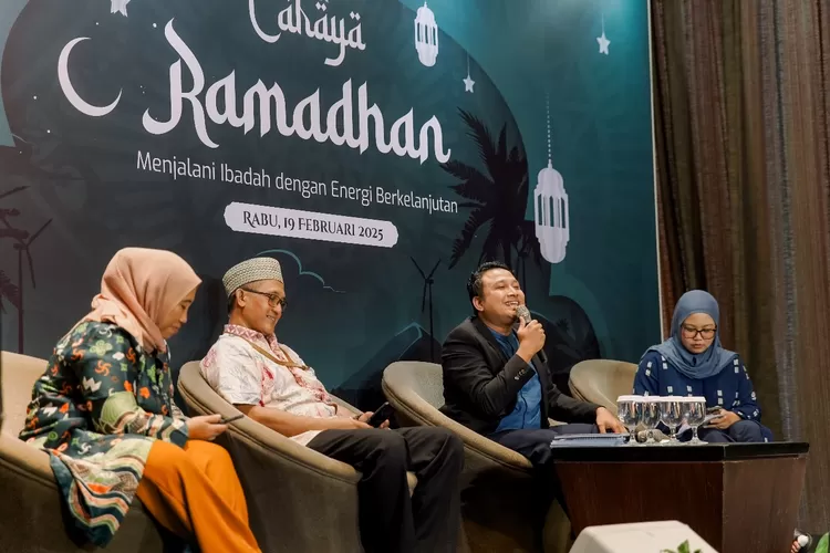 Hemat energi di Ramadan! Greenfaith &amp; MOSAIC ajak umat Islam beralih ke energi terbarukan demi keberlanjutan. (HukamaNews.com / Greenfaith)