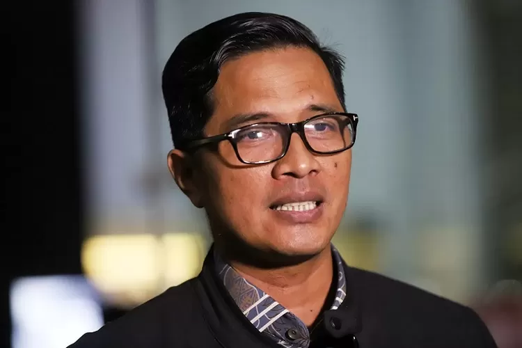 Febri Diansyah kembali jadi sorotan usai menjadi pengacara Hasto Kristiyanto (HukamaNews.com / Net)