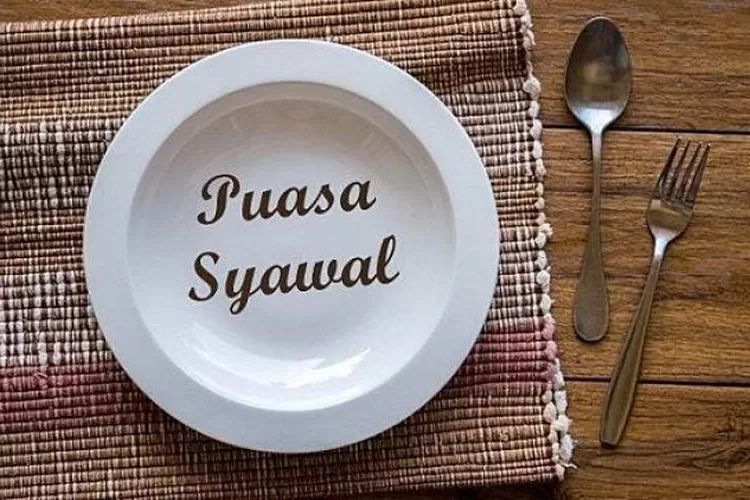 Simak tata cara, niat, dan waktu terbaik menjalankan puasa Syawal sesuai sunnah. (HukamaNews.com / Net)