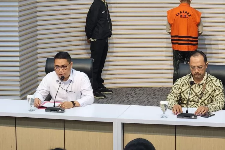 KPK usut skandal akuisisi PT Jembatan Nusantara yang diduga merugikan negara Rp900 miliar, eks bos ASDP jadi sorotan! (HukamaNews.com / KPK)