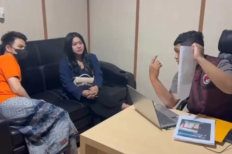 Polisi ungkap bahaya etomidate usai tangkap Jonathan Frizzy (HukamaNews.com / Satresnarkoba)