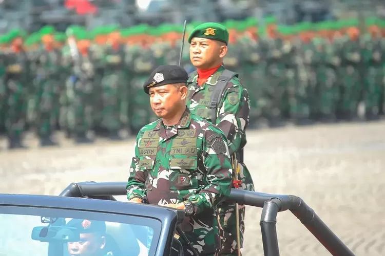 Panglima TNI perintahkan pengamanan Kejaksaan se-Indonesia menuai protes keras dari LSM hingga pakar hukum nasional. (HukamaNews.com / Puspen TNI)