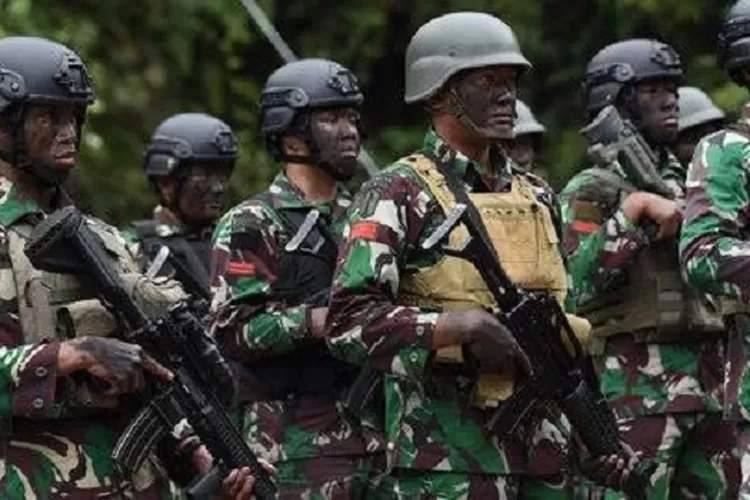 TNI bantu amankan kejaksaan sebagai bentuk pencegahan risiko saat jaksa bertugas, bukan respons atas ancaman langsung (HukamaNews.com / TNI AD)