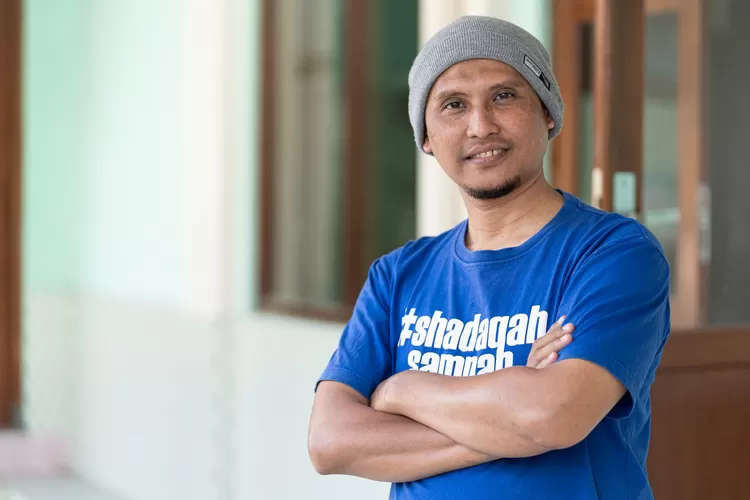 Ananto Isworo, Ketua Takmir Masjid sekaligus penggagas Gerakan Shadaqah Sampah dan aktivis Eco Masjid Indonesia.