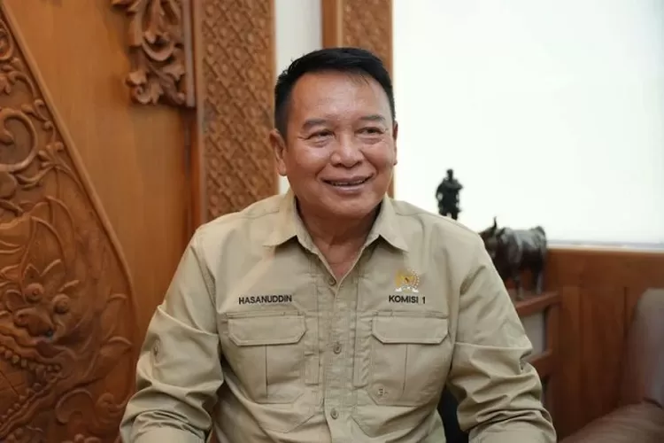 TB Hasanuddin soroti peran TNI jaga kejaksaan dan desak aturan pengamanan segera dirampungkan agar tak langgar konstitusi. (HukamaNews.com / Net)