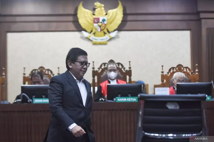 Tim hukum nilai bukti kasus Hasto Kristiyanto janggal, sebut kriminalisasi politik hingga manipulasi data CDR. (HukamaNews.com / Antara)
