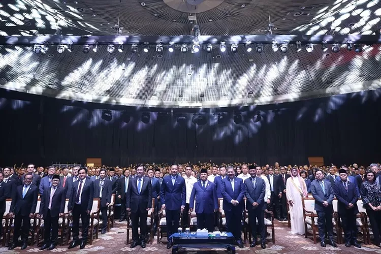 Presiden Prabowo pastikan tak ada reshuffle kabinet, para menteri diminta kerja lebih keras dan hindari pernyataan kontroversial. (HukamaNews.com / Dok.Promedia)