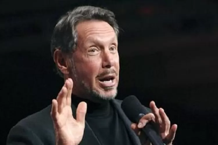 Kekayaan Larry Ellison naik Rp 3.945 triliun dalam sehari, salip Bezos &amp; Zuckerberg, Oracle jadi bintang AI baru dunia. (HukamaNews.com / Net)